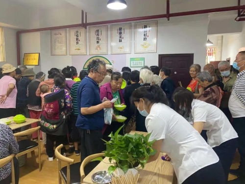 超有爱！3—6元/餐，五华区这个“爱心食堂”开张啦！ 中国科学网www.minimouse.com.cn