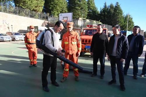  区政府主要领导调研检查森林防火和西翥街道部分项目 中国科学网www.minimouse.com.cn