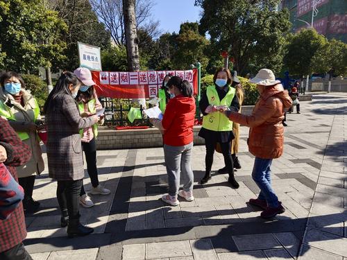 龙翔街道西站社区开展“送烟=送危害”宣传活动 中国科学网www.minimouse.com.cn