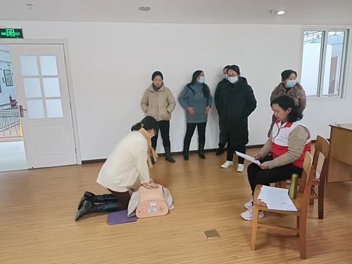 五华区老干局联合区红十字会 开展应急救护员培训 中国科学网www.minimouse.com.cn 五华区老干局联合区红十字会 开展应急救护员培训 中国科学网www.minimouse.com.cn