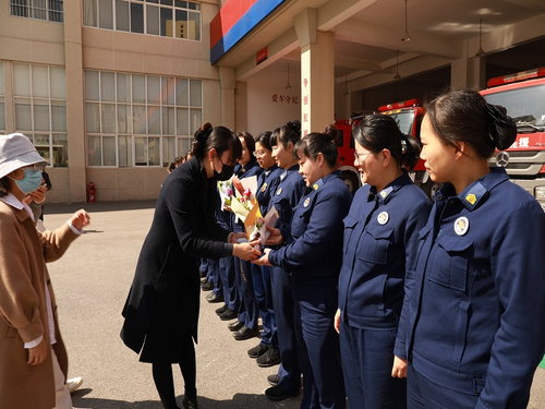 企业进红门 鲜花送“美人” 中国科学网www.minimouse.com.cn 企业进红门 鲜花送“美人” 中国科学网www.minimouse.com.cn