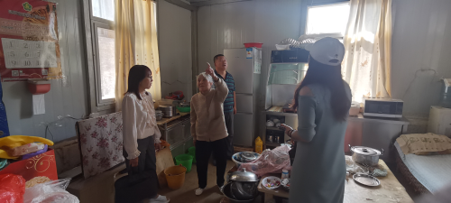 五华区残联开展“中秋国庆”慰问困难残疾人活动图片2