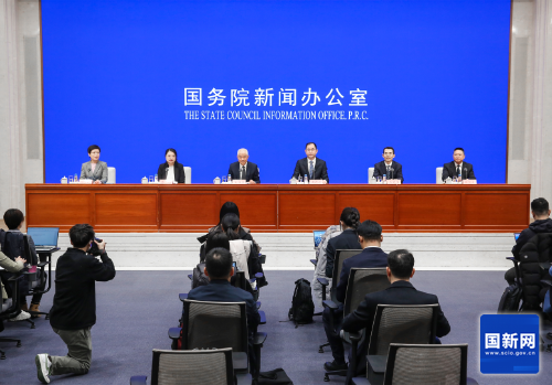 W<span style='background-color:;'>020240204398228335</span>017