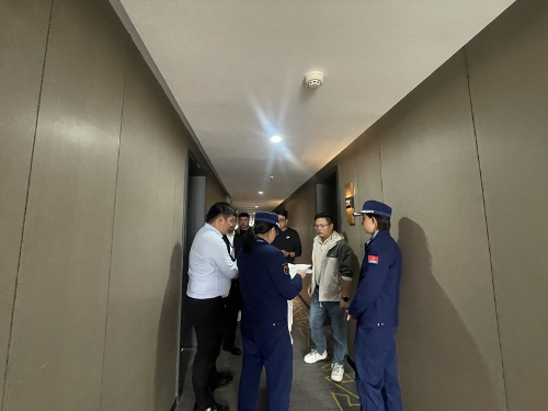 图片1 图片1
