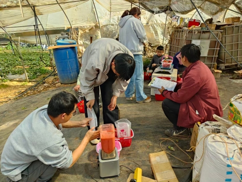 5bb0eb1c8ca57915571d4e5b7466e571