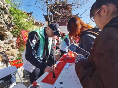 <span style='background-color:;'>17705567994</span>52487